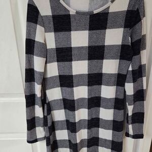 Acting Pro Large cream and black plaid with brown suede elbow patches dress